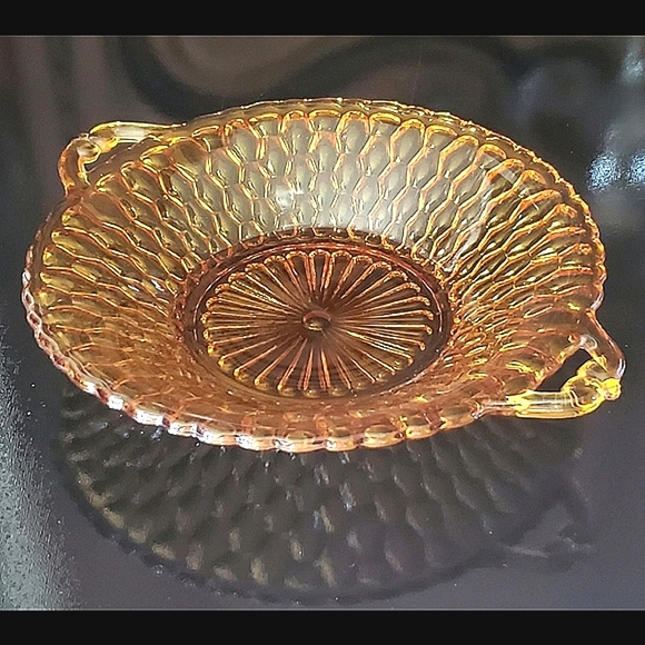 Vntg "Honeycomb Amber" 2 Handled Dish by Indiana Glass - Picture 2 of 9